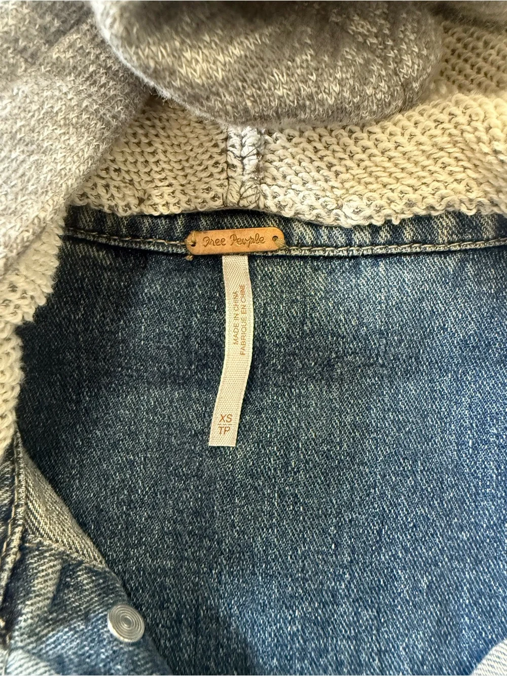 Free People Distressed Boho Denim Hooded Jacket - Knit Sleeves Size XS - Picture 9 of 12